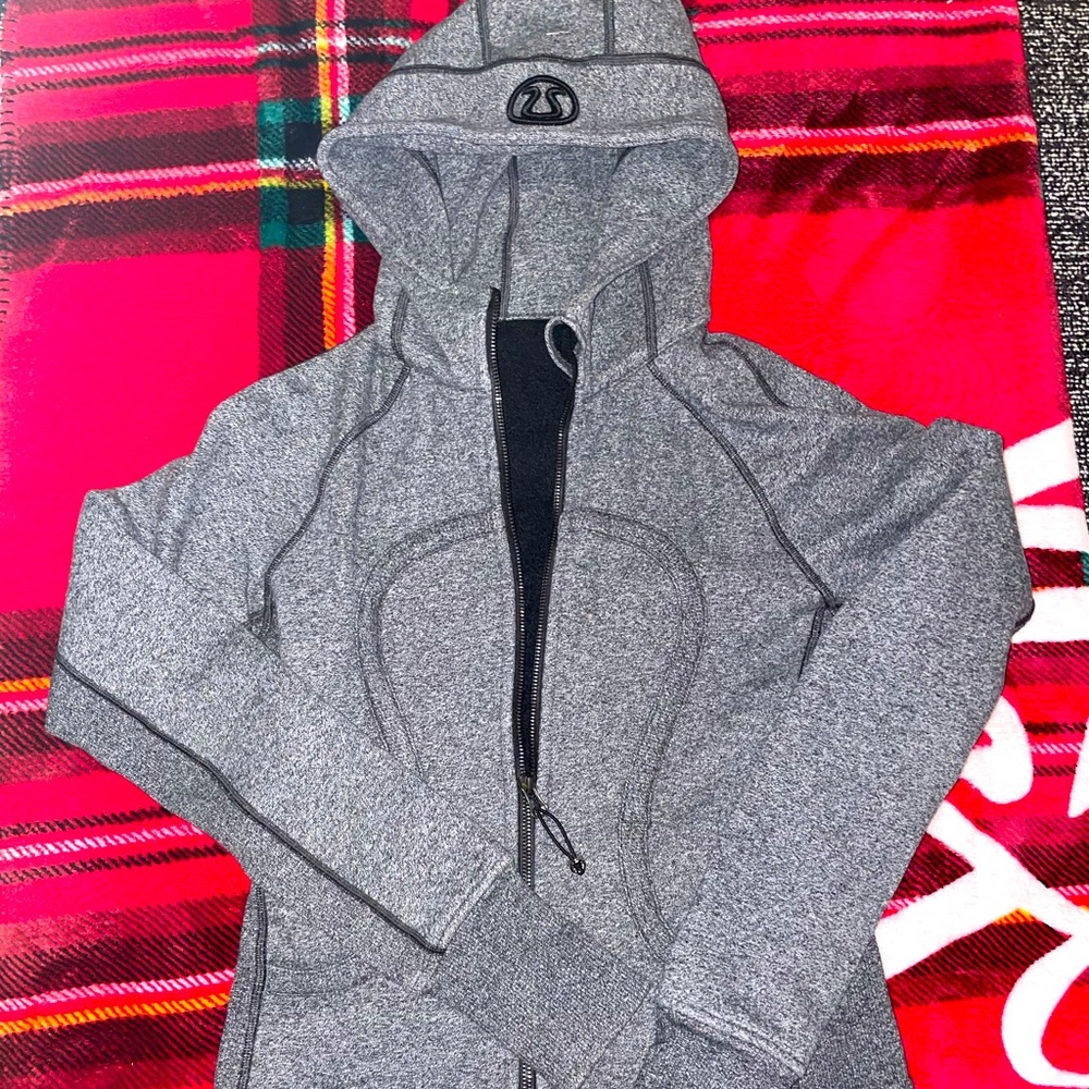Lululemon Gray Black Jacket Sweater
